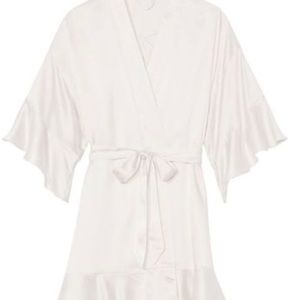 Brand new with tag victoria secret bride robe